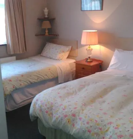 Castle View Bed & Breakfast 3*