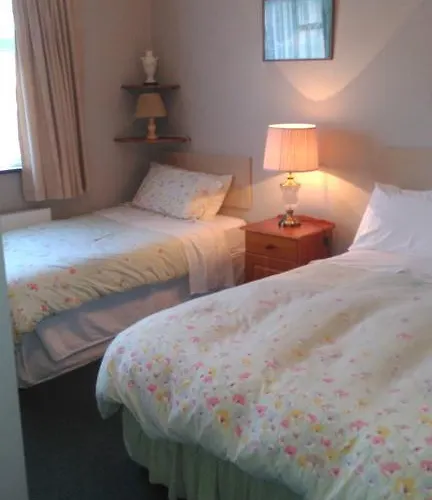 Castle View Bed & Breakfast 3*